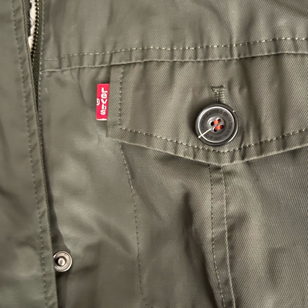 LEVIS Olive Green Sherpa Lined Women's Parka Coat Size Medium - Picture 5 of 16